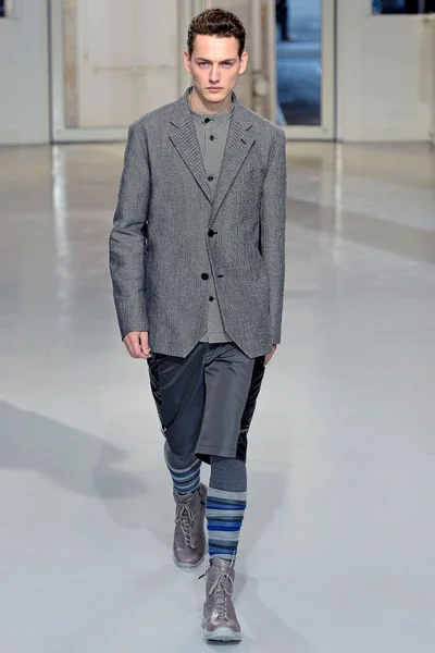 Look 4